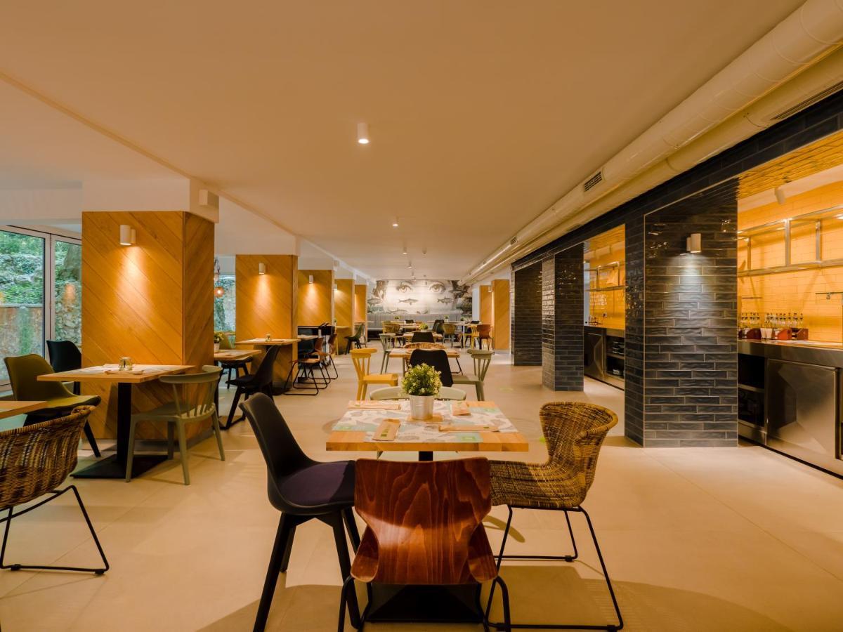 Ibis Styles Roomer Хотел