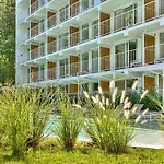 Ibis Styles Golden Sands Roomer Hotel 