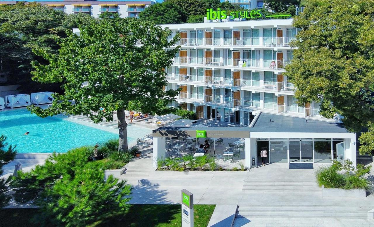 Hotel Ibis Styles Roomer 4*